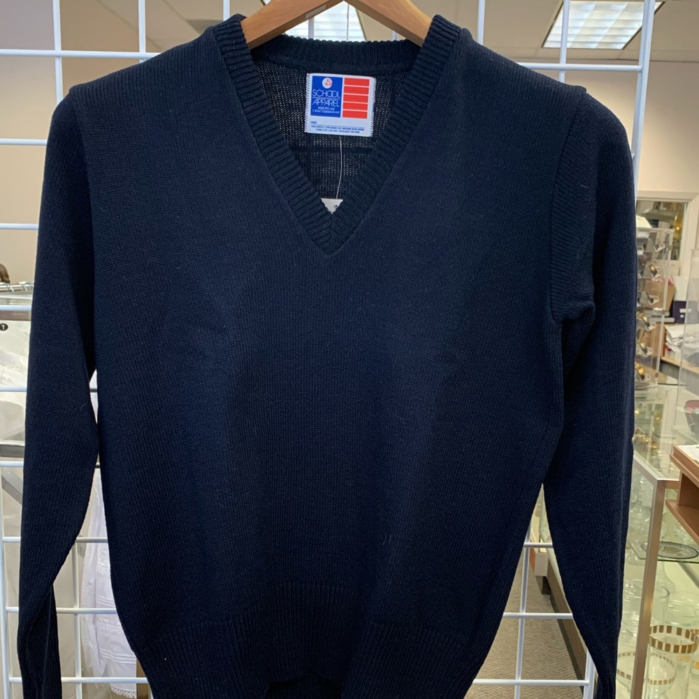 School Uniform. V-Neck sweater. NWT